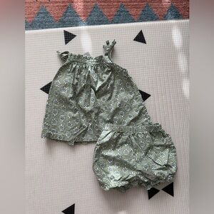 Carter’s|Baby girl Olive Green Floral matching Set,tank & shorts•••cotton & boho